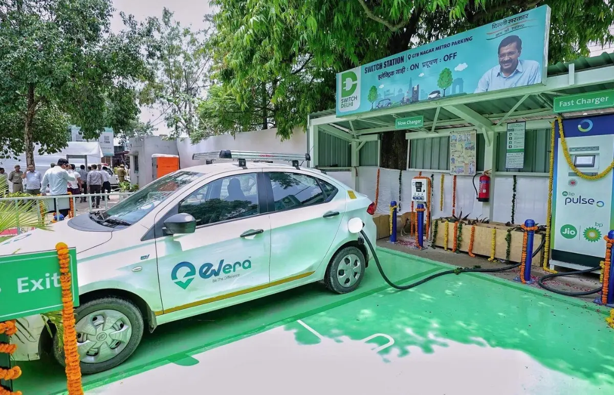 Delhi Approves 382 EV Charging Sites Ahead of 2027 EV Push Featured Image